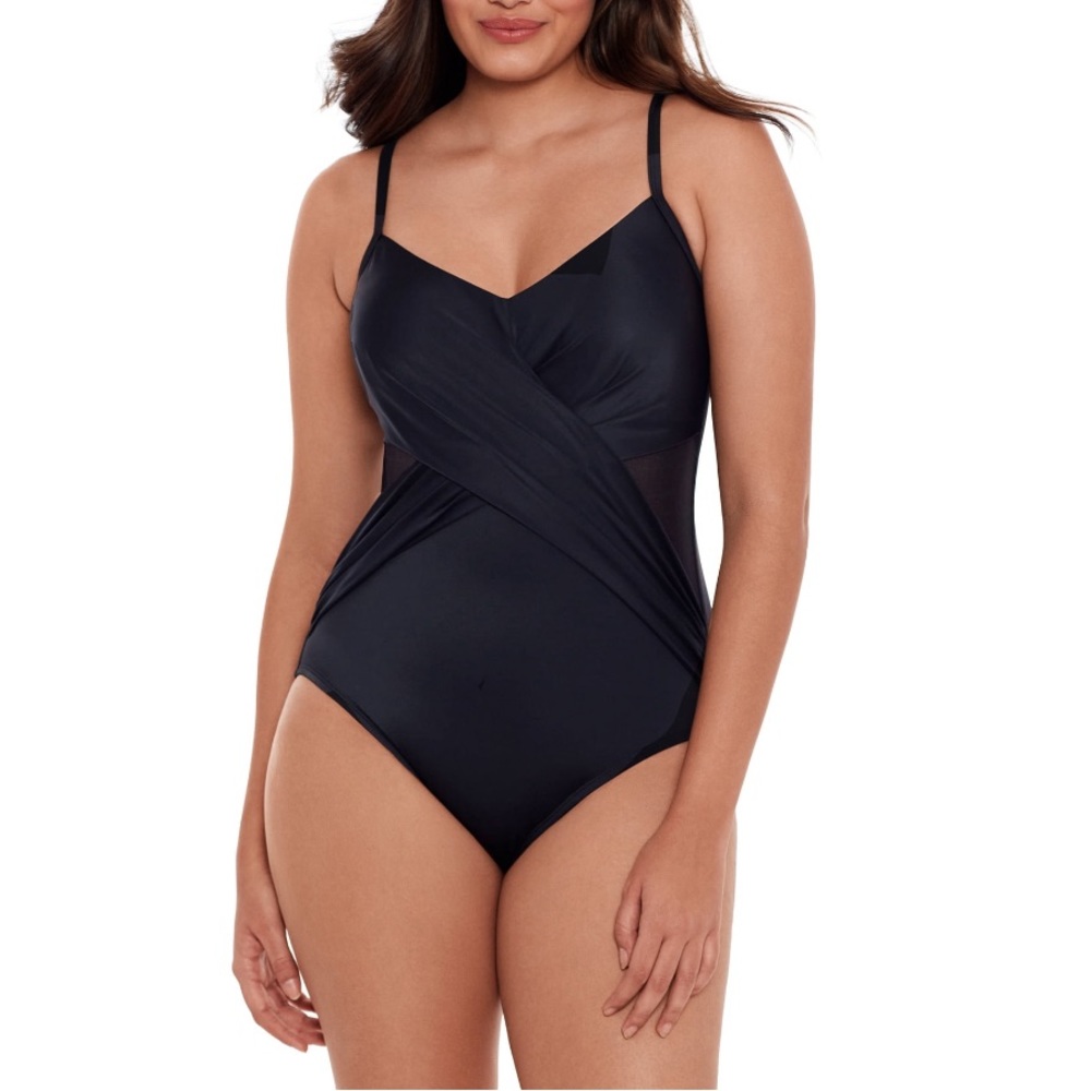 Embrace Your Curves by Miracle Brands Women's Plus Janelle 1-pc Black Swimsuit